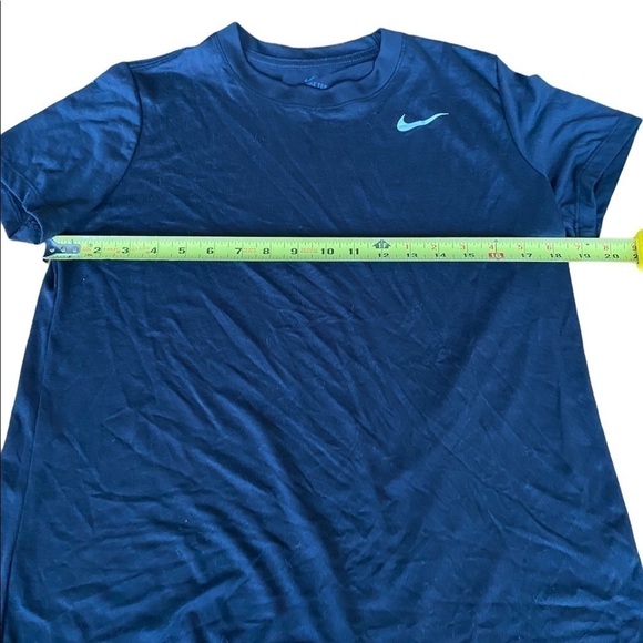 Nike Tee Dri-Fit Sportswear Black and White Women’s Top Size Large - Picture 6 of 7